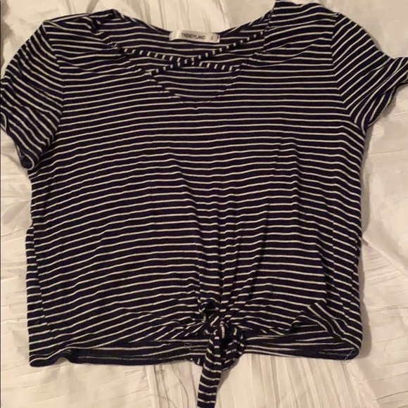 dark navy stripped short sleeve ties at bottom - Picture 1 of 1